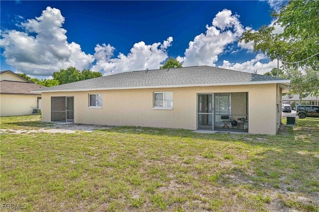 property at 524 SE 24th Ave