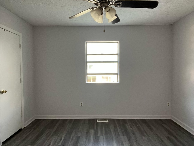 1215 Shalom Dr in Myrtle Beach, SC - Foto de edificio - Building Photo