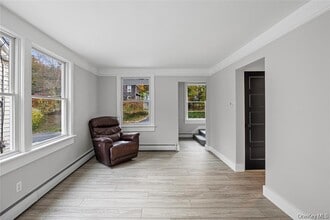 122 Liberty Ave in Port Jefferson, NY - Building Photo - Building Photo