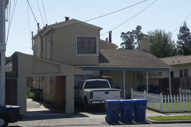 818 Lincoln Ave in Alameda, CA - Foto de edificio - Building Photo