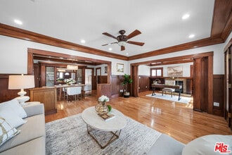 1728 N Van Ness Ave in Los Angeles, CA - Building Photo - Building Photo
