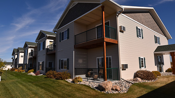 Long Lake Apartments in Detroit Lakes, MN - Foto de edificio