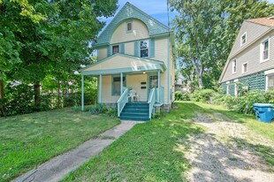 911 Reed Ave in Kalamazoo, MI - Building Photo
