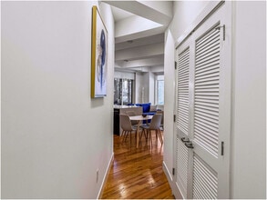 236 W Thompson St in Philadelphia, PA - Foto de edificio - Building Photo