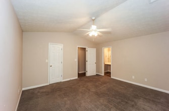 6614 Rebecca Lou Ln in Lithonia, GA - Building Photo - Building Photo