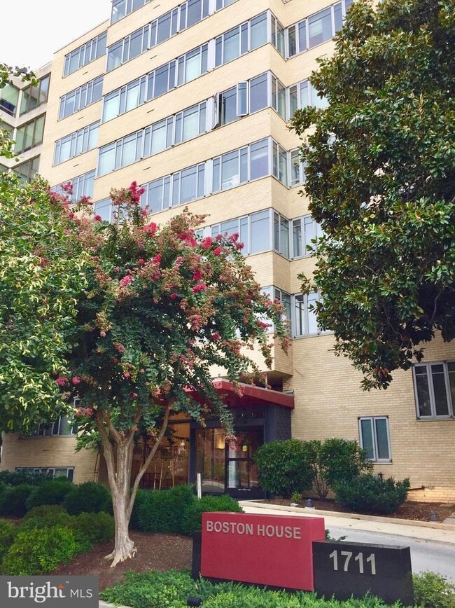 property at 1711 Massachusetts Ave NW