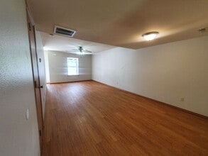 20390 Skyview Dr in Waynesville, MO - Building Photo - Building Photo
