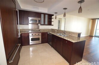 1551 Ala Wai Blvd in Honolulu, HI - Building Photo - Building Photo