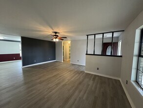 590 Duckworth St in Gentry, AR - Building Photo - Building Photo