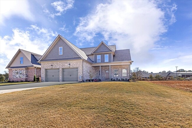 property at 17908 Longleaf Dr