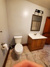 10326 Brattlie Rd in Mount Horeb, WI - Foto de edificio - Building Photo