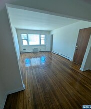 2247 Lemoine Ave in Fort Lee, NJ - Building Photo - Building Photo