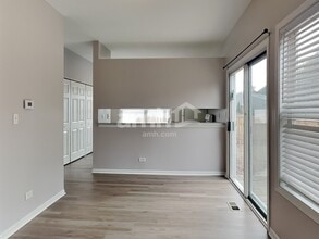 2417 Deerfield Dr in Aurora, IL - Building Photo - Building Photo