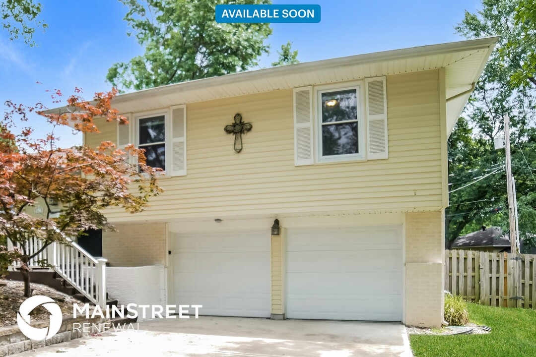 813 N Apache Dr in Independence, MO - Building Photo
