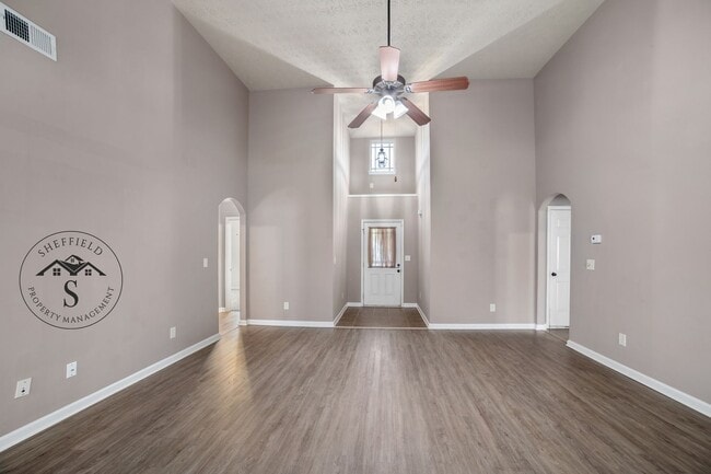 25 Justice Dr in Fort Mitchell, AL - Building Photo - Building Photo