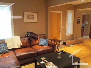 1607 Beacon St in Brookline, MA - Building Photo - Building Photo