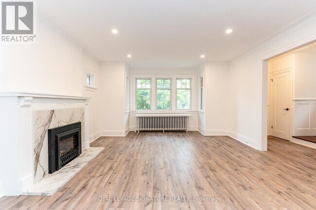 184 Lawrence Ave E in Toronto, ON - Building Photo - Building Photo