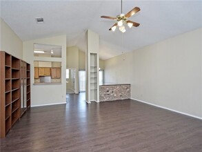 14602 Sandy Side Dr in Austin, TX - Building Photo - Building Photo