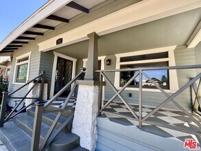 2180 W 31st St in Los Angeles, CA - Building Photo - Building Photo