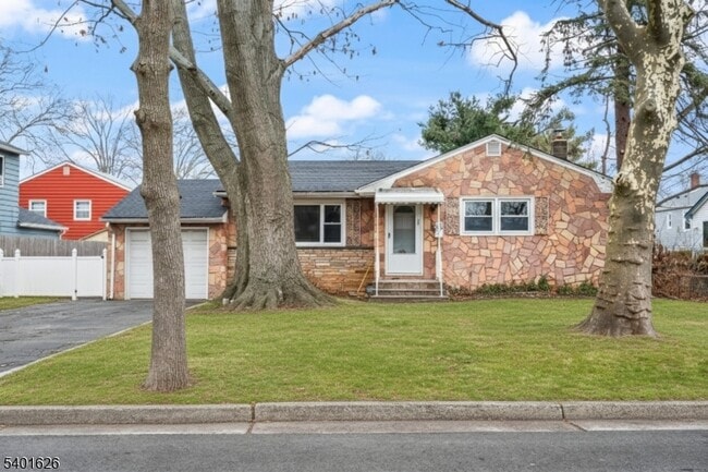 property at 929 Heaton Pl