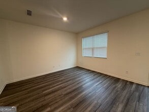 35300 Condor Ct in Atlanta, GA - Foto de edificio - Building Photo