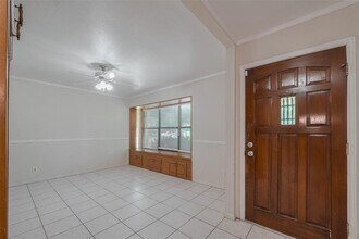 9922 Carlow Ln in La Porte, TX - Foto de edificio - Building Photo