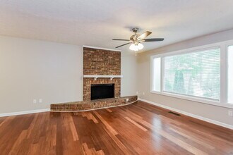170 Hyde Park Ct in Kennesaw, GA - Building Photo - Building Photo