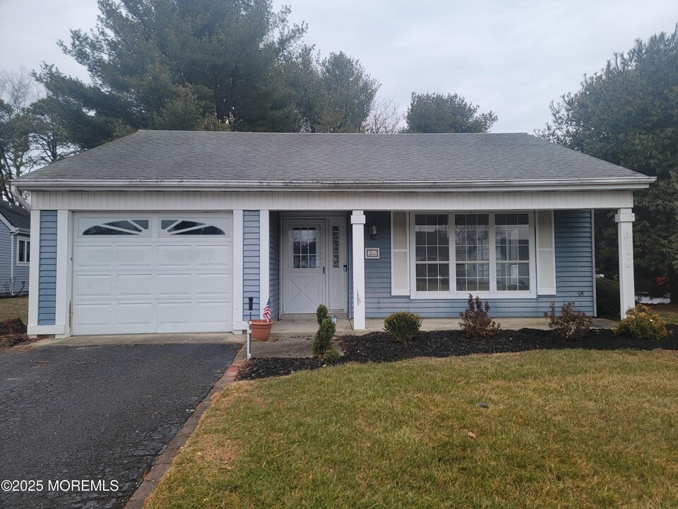 30 Hastings Rd in Manchester Township, NJ - Building Photo