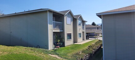 597 Eastmont Ave in East Wenatchee, WA - Building Photo - Building Photo