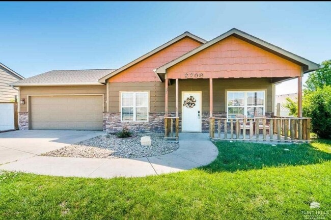 property at 2708 Donnas Way Cir