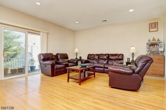 643 Old Dover Rd in Morris Plains, NJ - Building Photo - Building Photo