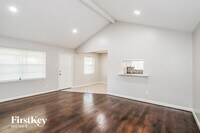 13914 Duncannon Dr photo'