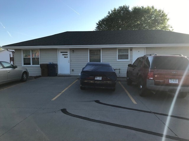 310 Galvin Rd N, Unit 1 in Bellevue, NE - Building Photo