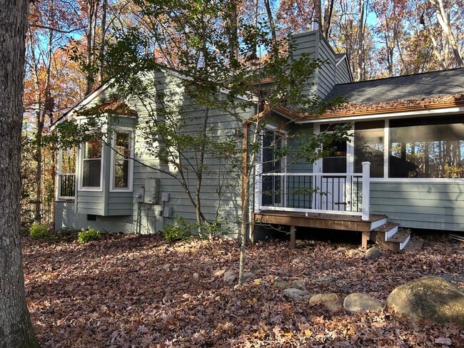 29 Hunters Way in Chapel Hill, NC - Building Photo - Building Photo