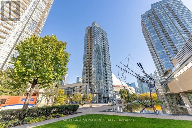 property at 3 Navy Wharf Ct