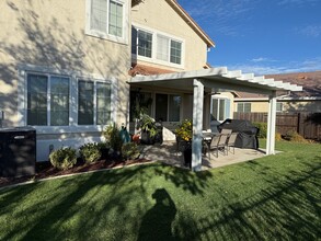 1261 Regent Cir in Lincoln, CA - Building Photo - Building Photo