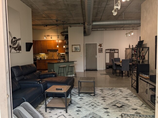 2001 Biscayne Blvd, Unit 2209 in Miami, FL - Foto de edificio - Building Photo