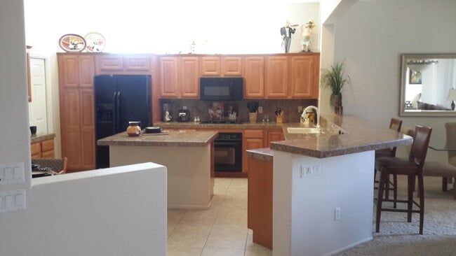 35299 Meridia Ave in Palm Desert, CA - Building Photo - Building Photo