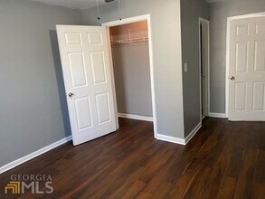 221 Banberry Dr SE in Atlanta, GA - Building Photo - Building Photo