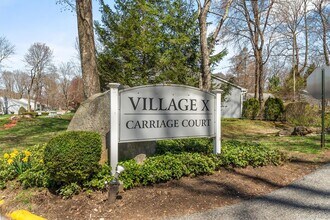 164 Carriage Ct in Yorktown Heights, NY - Building Photo - Building Photo