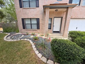 8771 Park Olympia in Universal City, TX - Building Photo - Building Photo