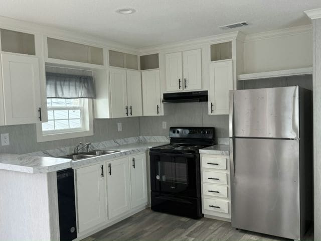 property at 818 Daily Dr