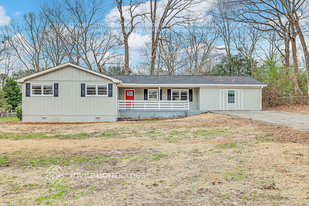 103 Zion Wood Rd in Loganville, GA - Building Photo