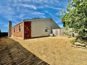 925 Swan Lake Ct in Edmond, OK - Building Photo - Building Photo