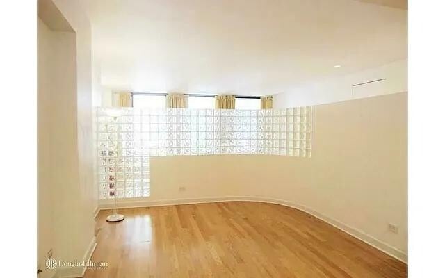 56 Pine St in New York, NY - Building Photo - Building Photo