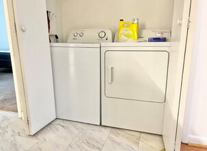 1230 University Ct-Unit -302 in Raleigh, NC - Building Photo - Building Photo