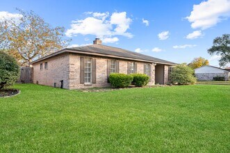 9302 Claridge Dr in Houston, TX - Building Photo - Building Photo