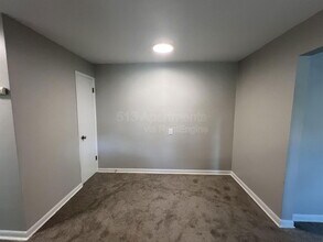 6306 Fairhurst Ave in Cincinnati, OH - Building Photo - Building Photo