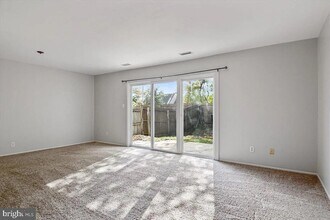 3904 Elberta Ln in Evesham, NJ - Building Photo - Building Photo