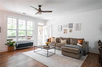 802 Marcus St SE in Atlanta, GA - Building Photo - Building Photo